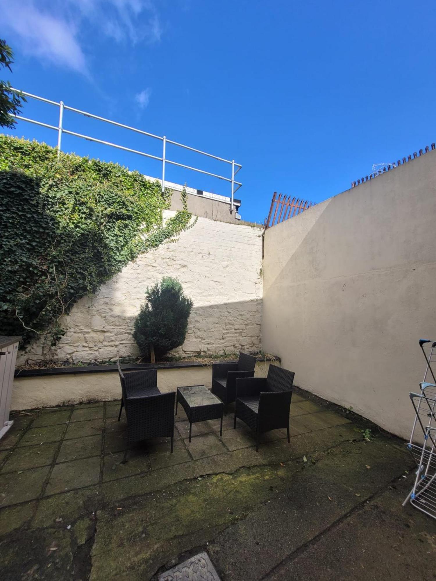 Recently Renovated Dublin City House Villa Exterior foto